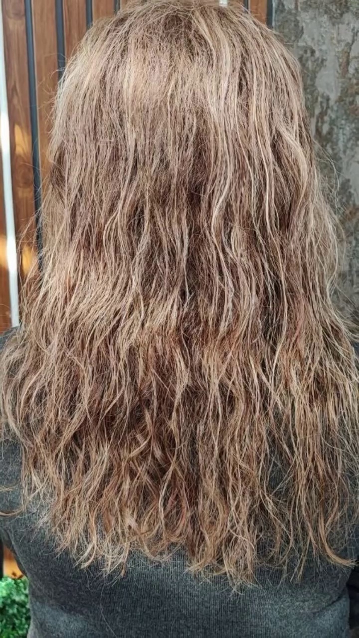 تراپیست مو و اسکالپ زهرا آراسته