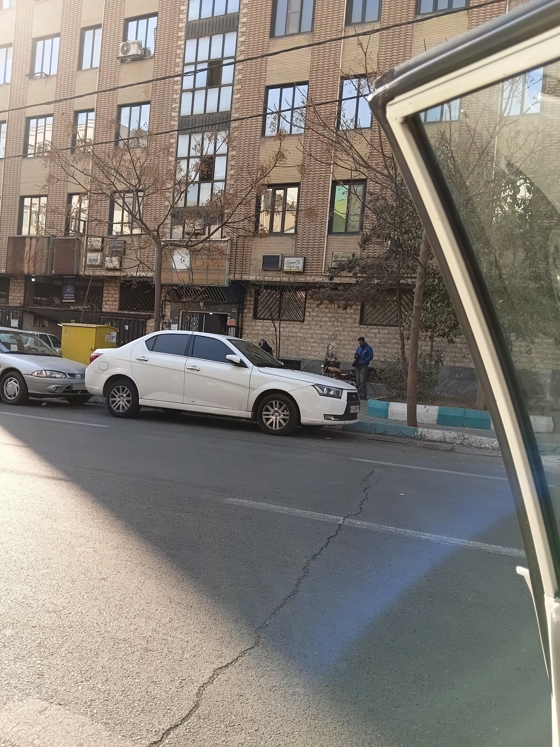 دکتر فرناز یحیوی