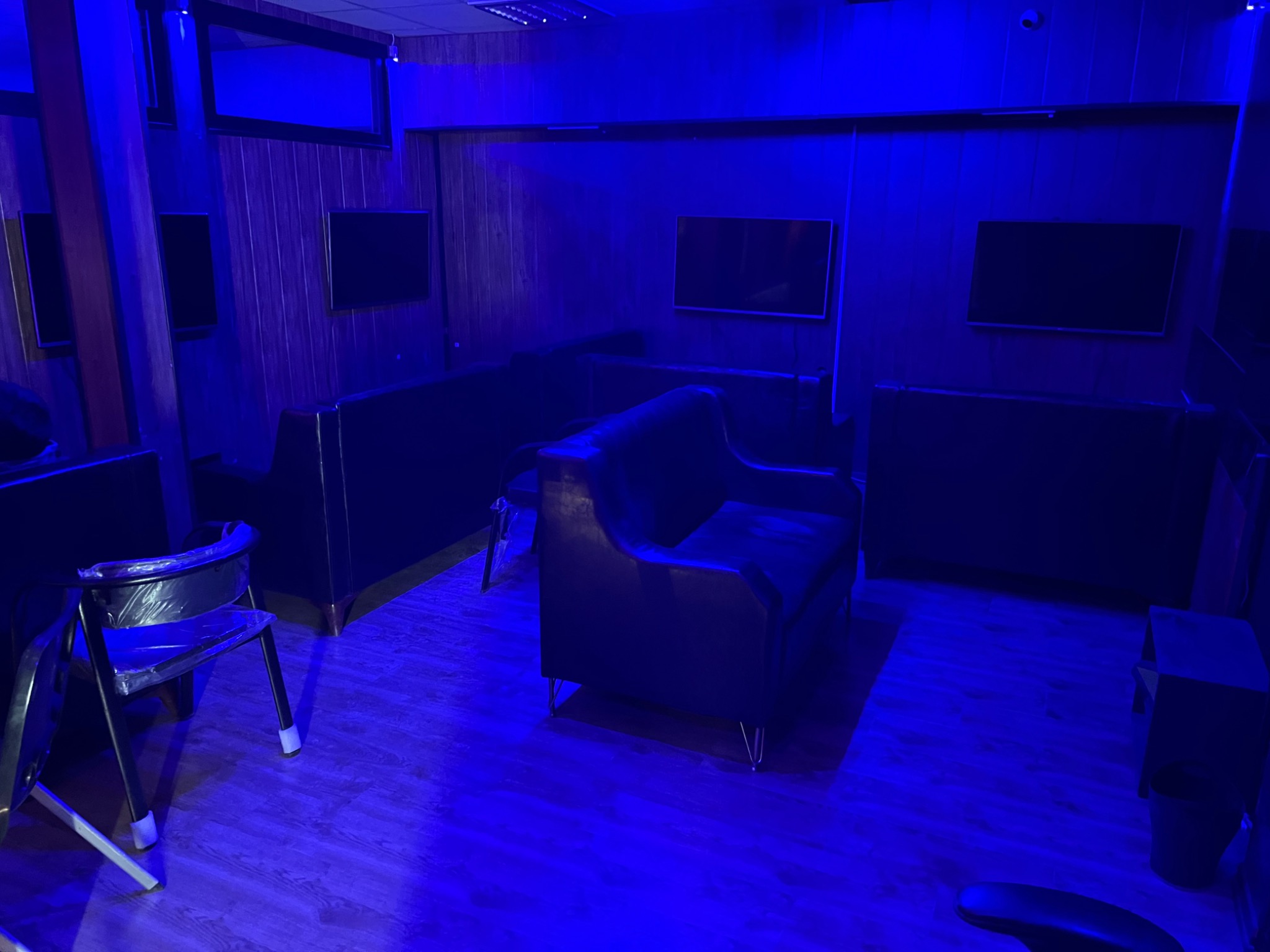 گیم نت متروگیم