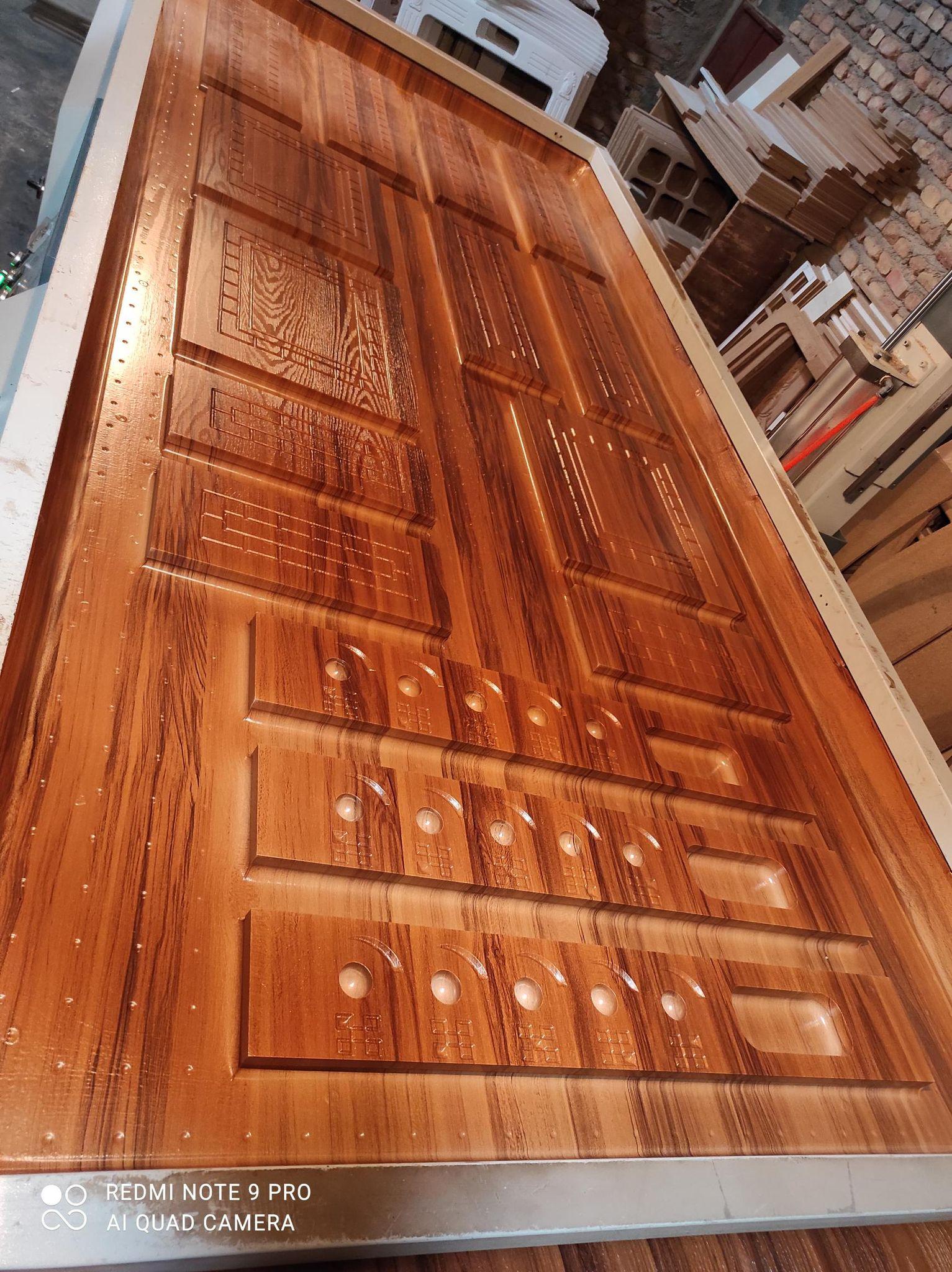 خدمات وکیوم و cnc آراز