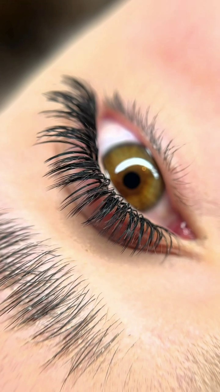 اکستنشن مژه زهرا