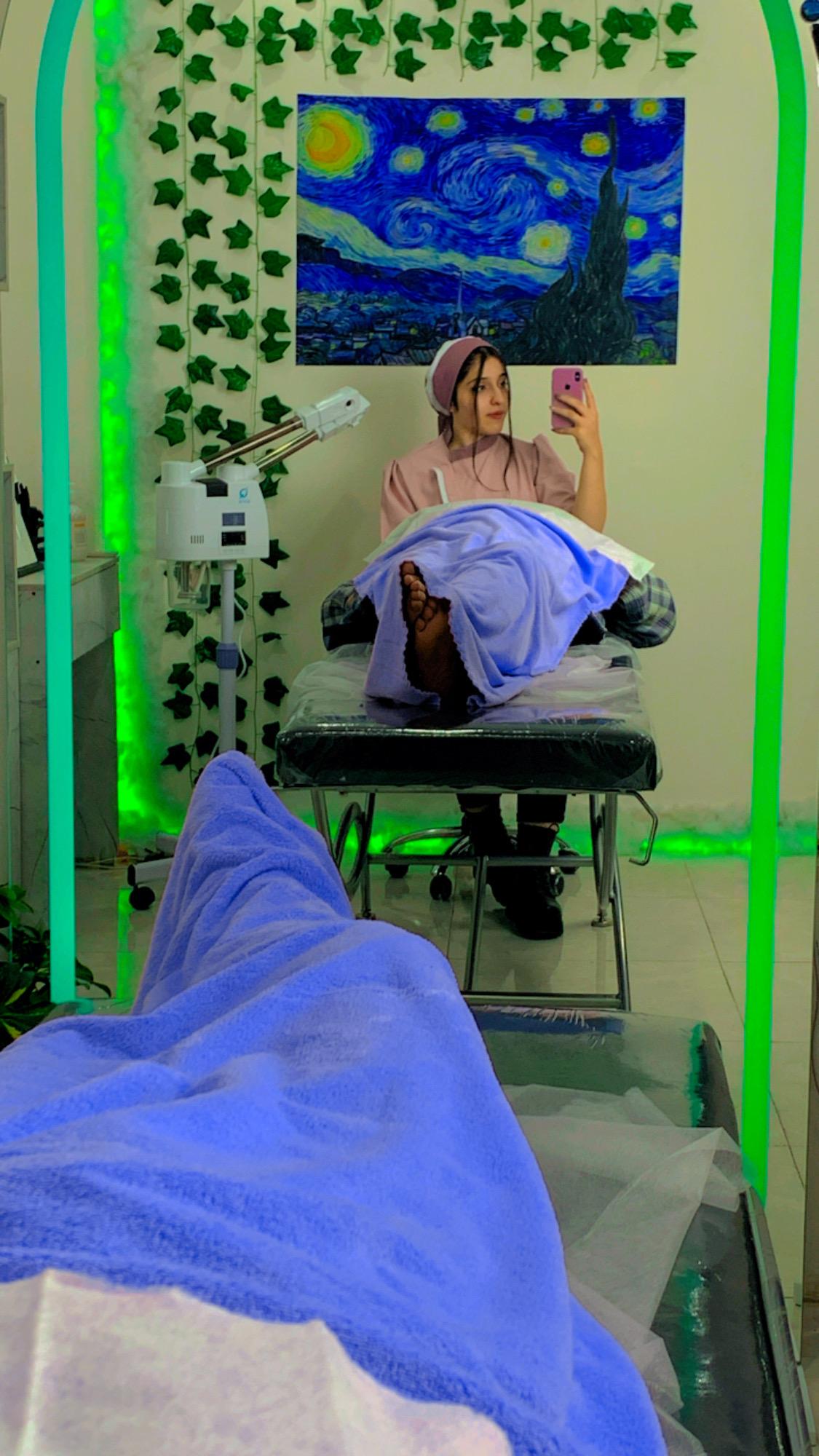 اتاق پوست زهرا نامداری