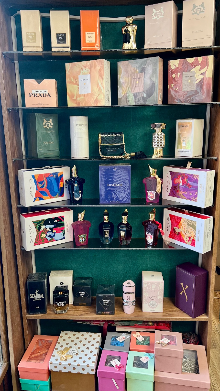 عطر و ادکلن ماهان