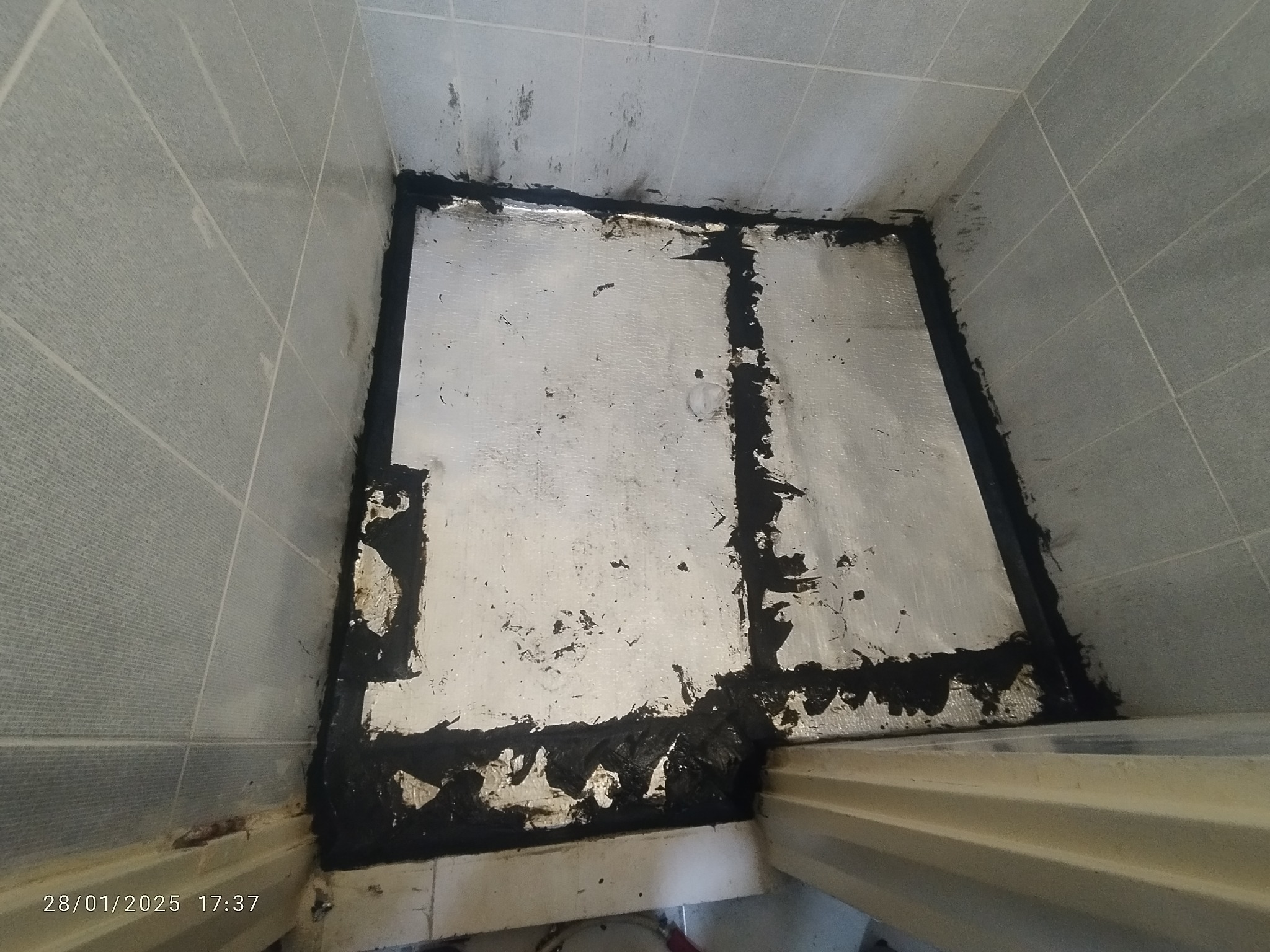 تاسیسات ساختمان کرمی