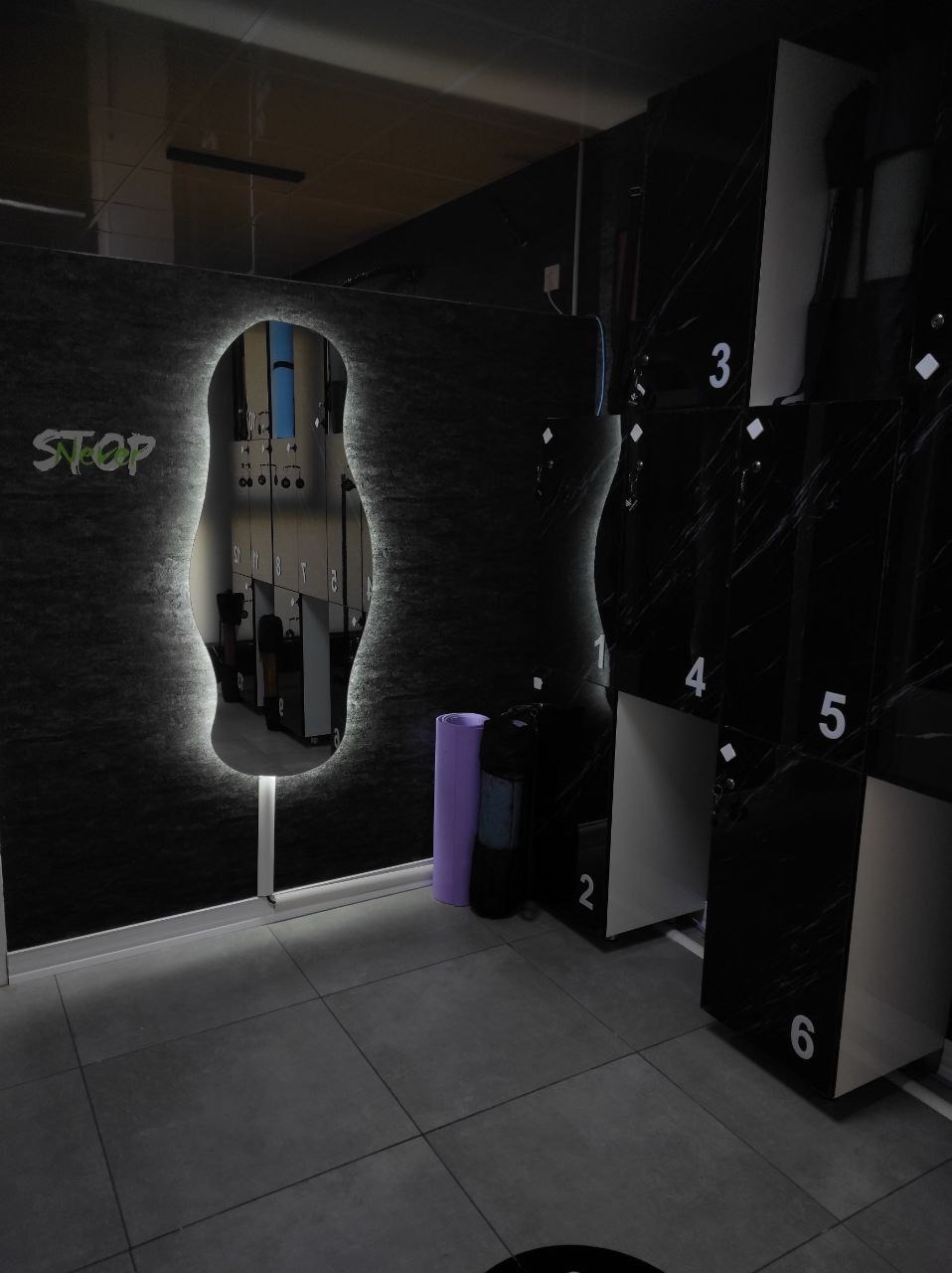 باشگاه بانوان رسپینا ، بندرعباس