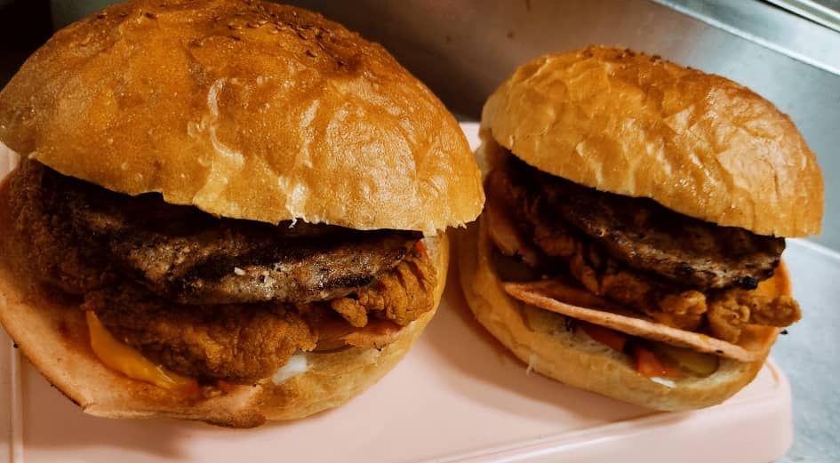 فست فود جزیره واقع در فاز 8