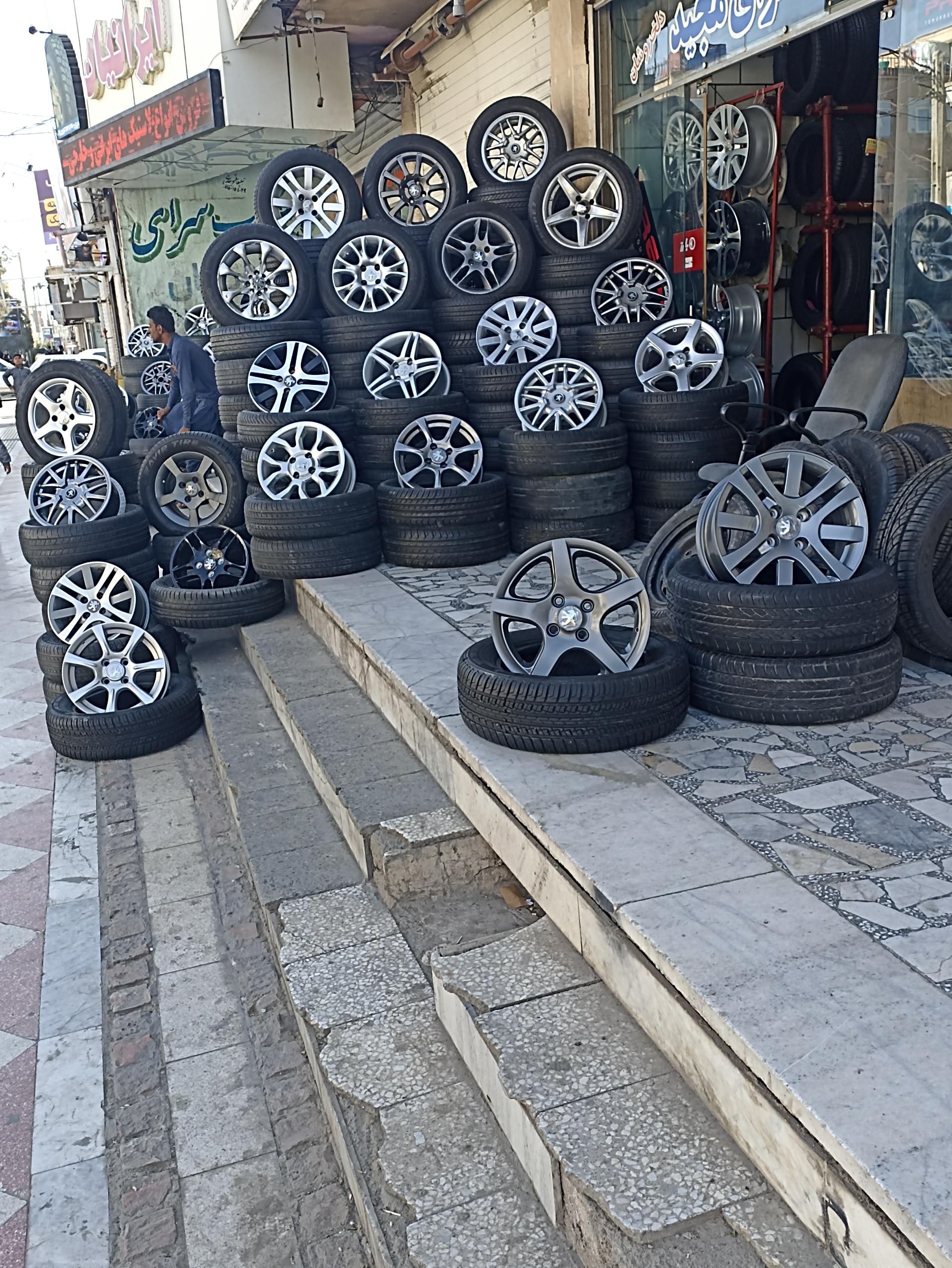 فروشگاه لوازم یدکی ملت
