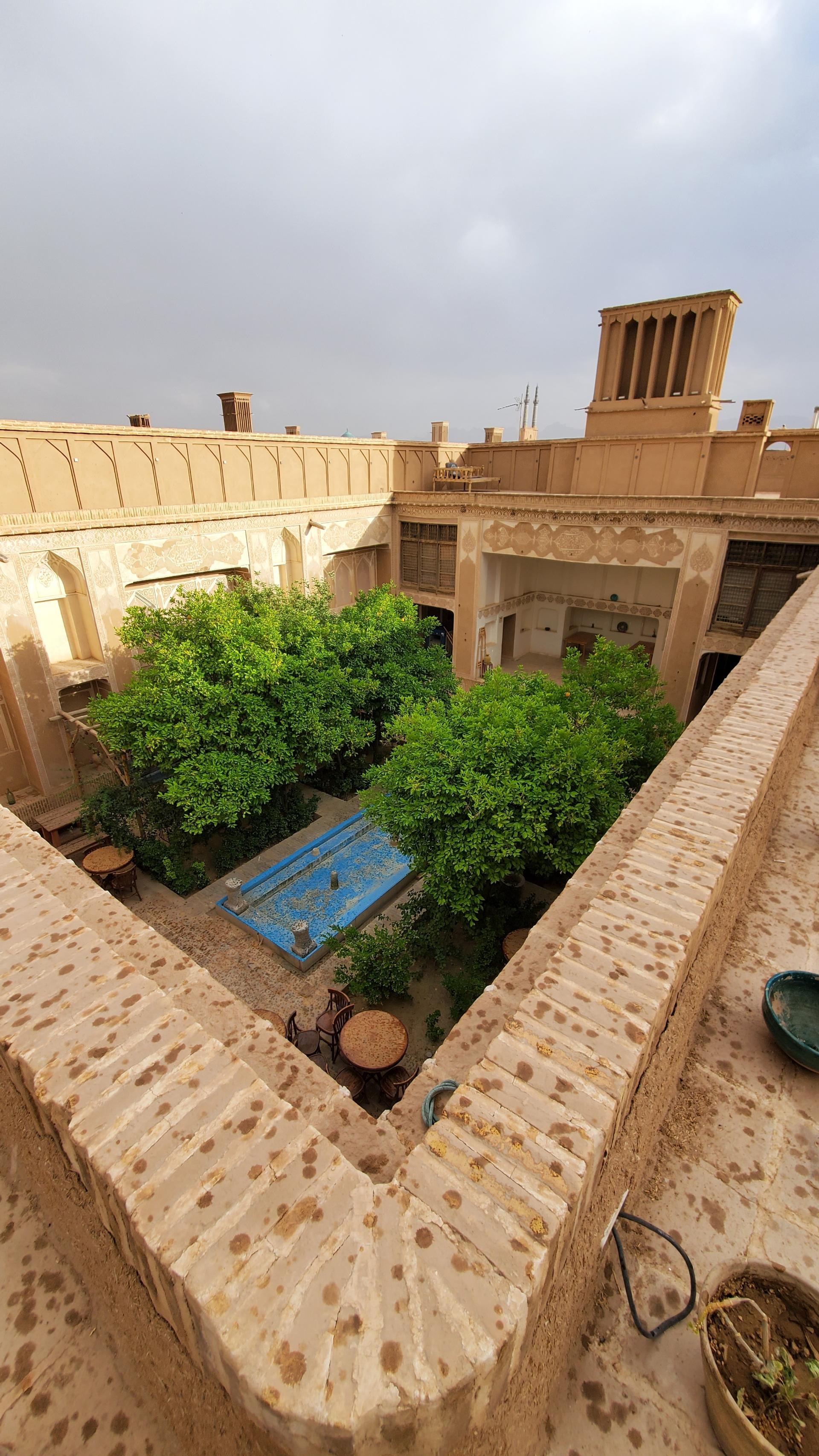 اقامتگاه خانه نشاط