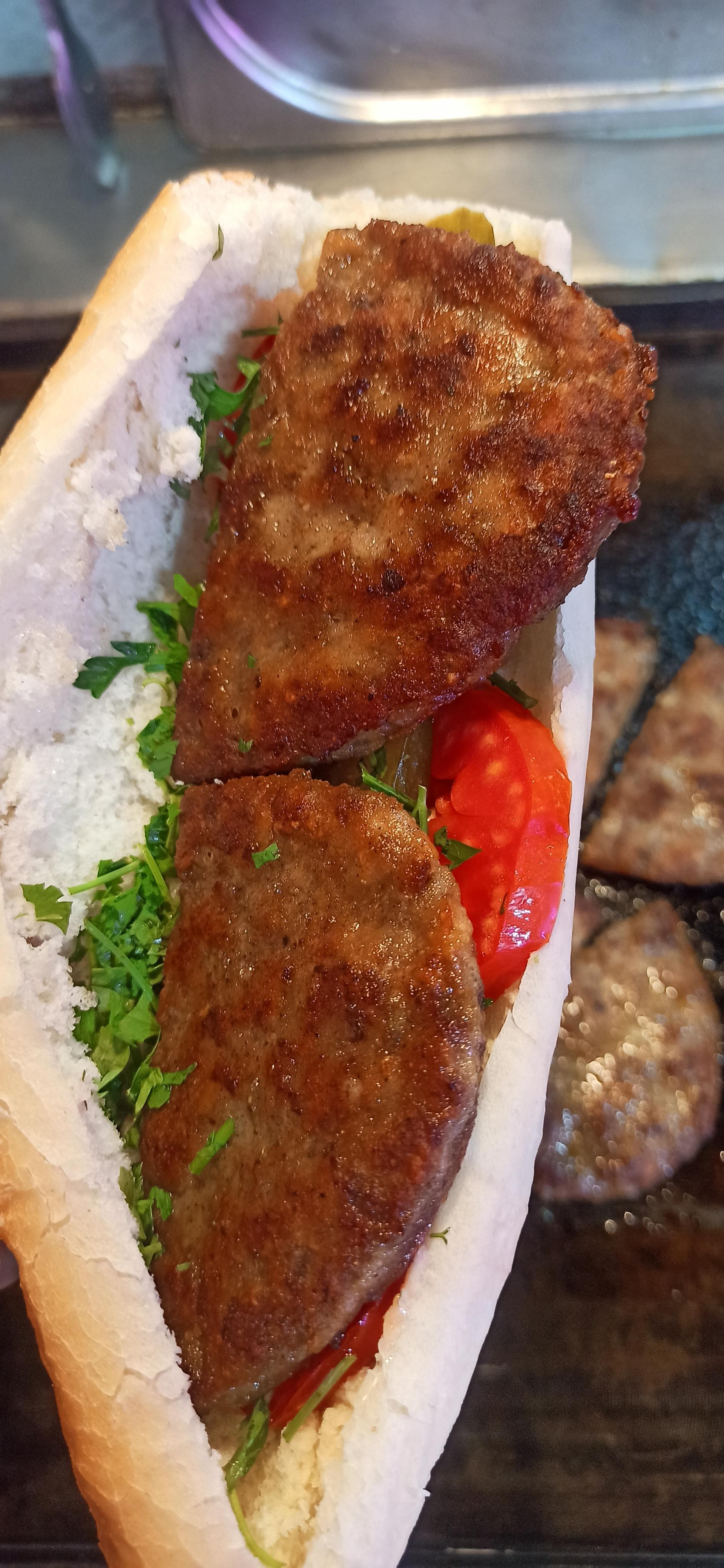 ساندویچ شجاعی