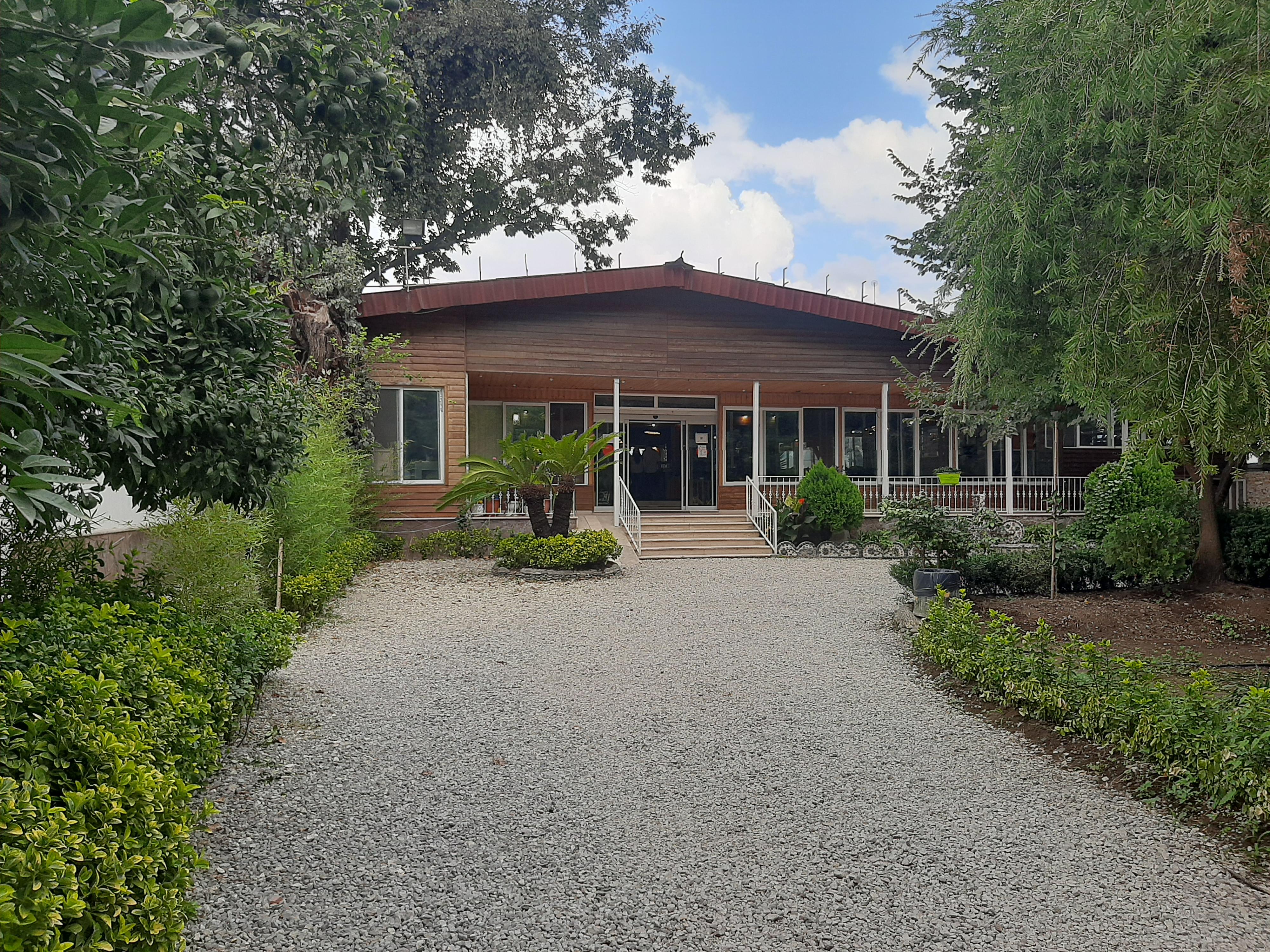 رستوران آبادگران