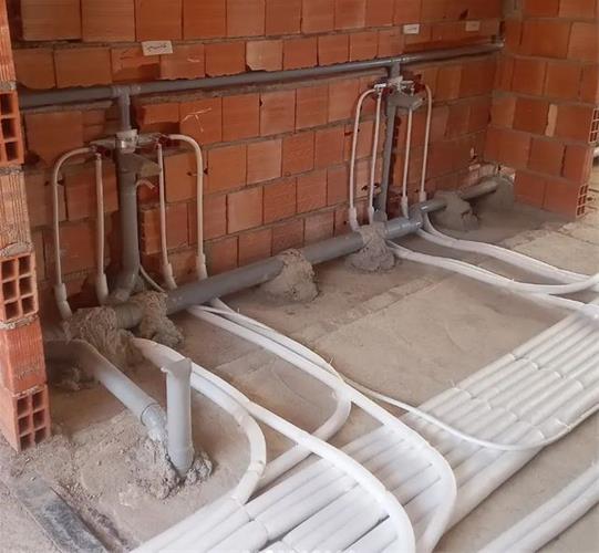 خدمات تاسیسات آکادای