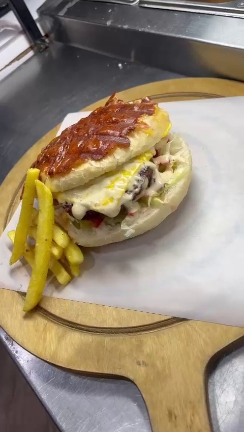 فست فود مامادا