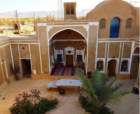 اقامتگاه بومگردی شن زار