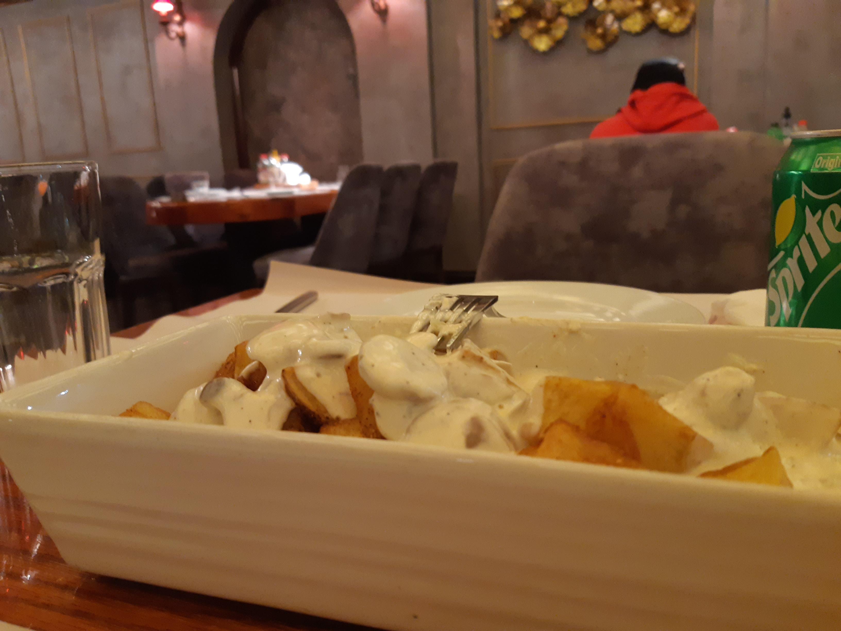 رستوران ایتالیایی حس خاص