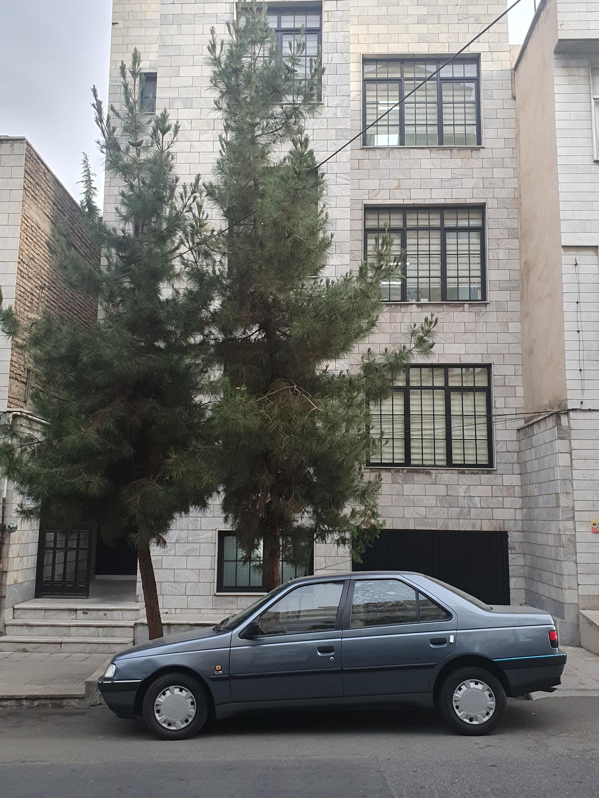 تعمیرگاه مرکزی ایران خودرو