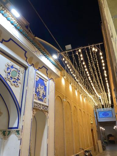 کافه و رستوران خانه تاریخی همدم السلطنه