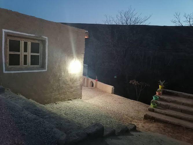 بومگردی نگین چهلمیر