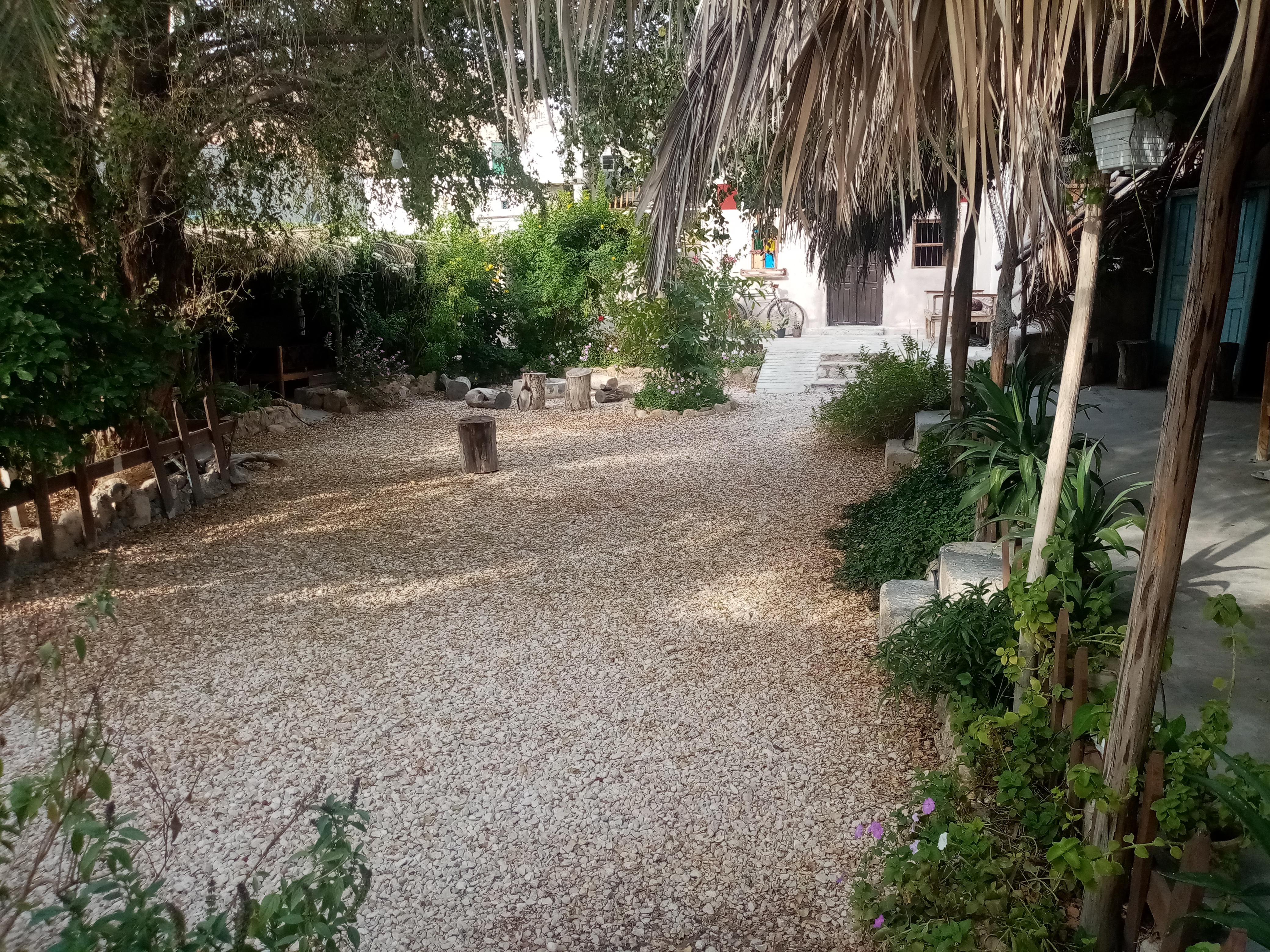 اقامتگاه بومگردی نصوری سیراف