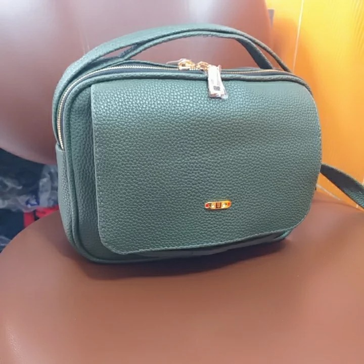 فروش انواع کیفهای برزنتی و چرمی کیف بردی