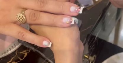 سالن زیبایی ومركز ناخن سودابه احدی