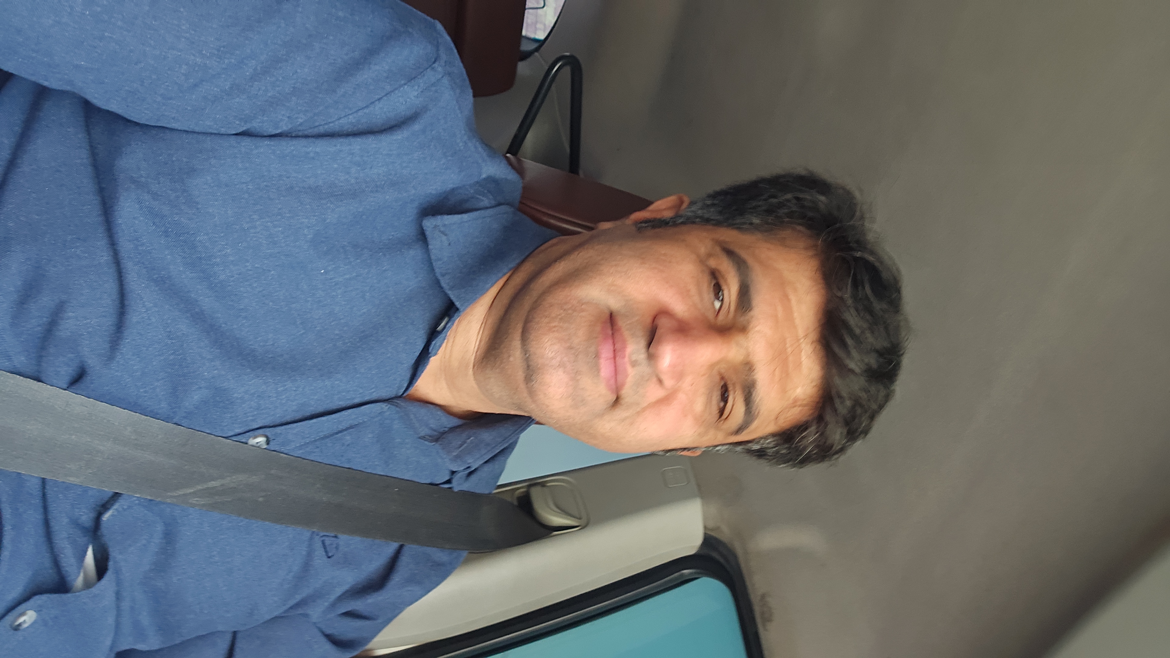 وکیل مهراد کرمی زاده