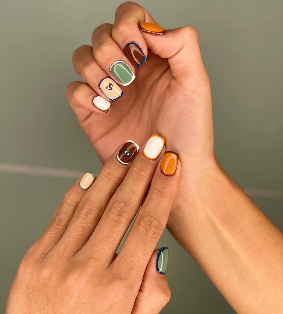 مرکز تخصصی ناخن ٬تتو٬آرایش دائم و میکاپ