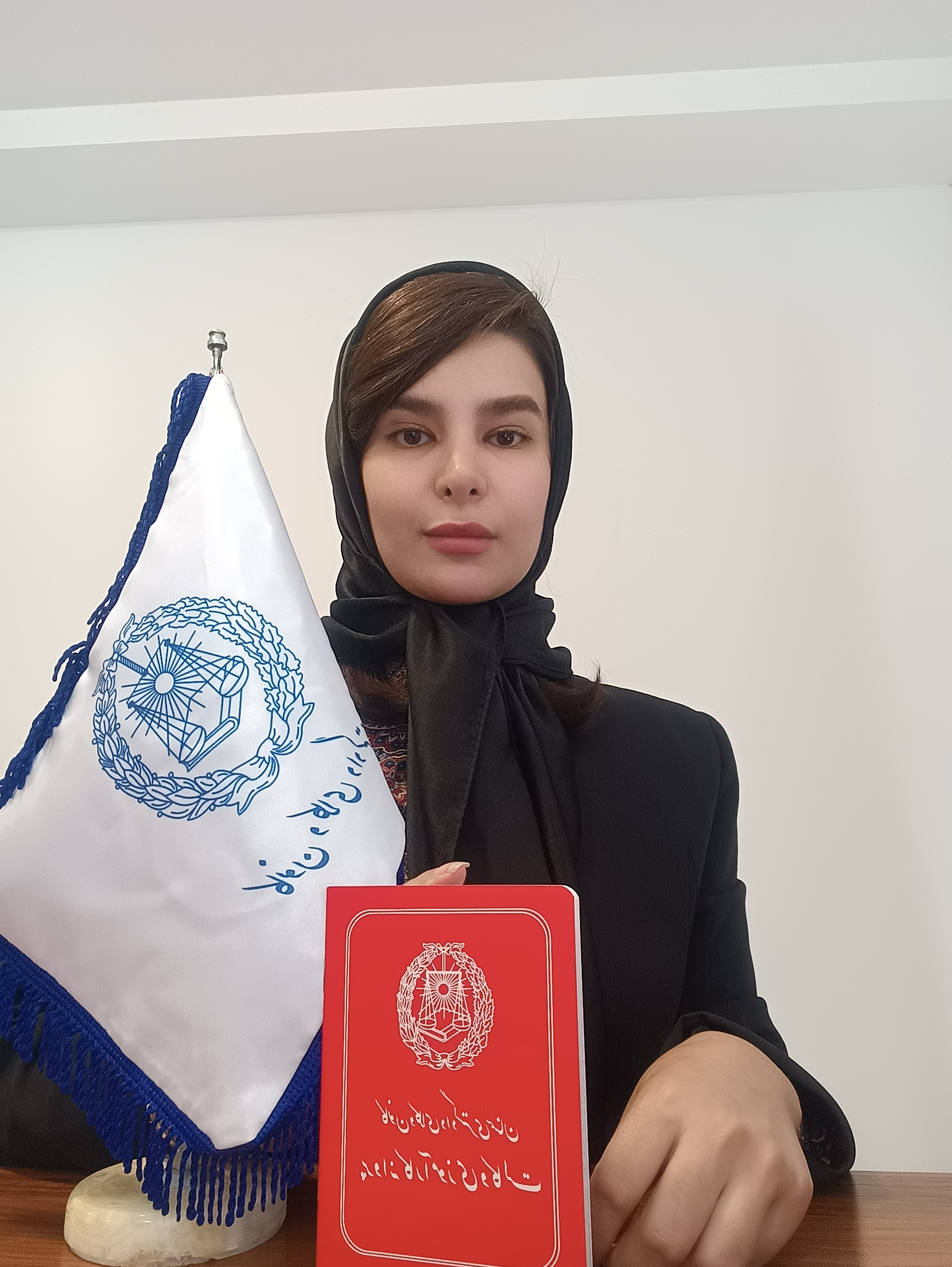 وکیل نفیسه زائری