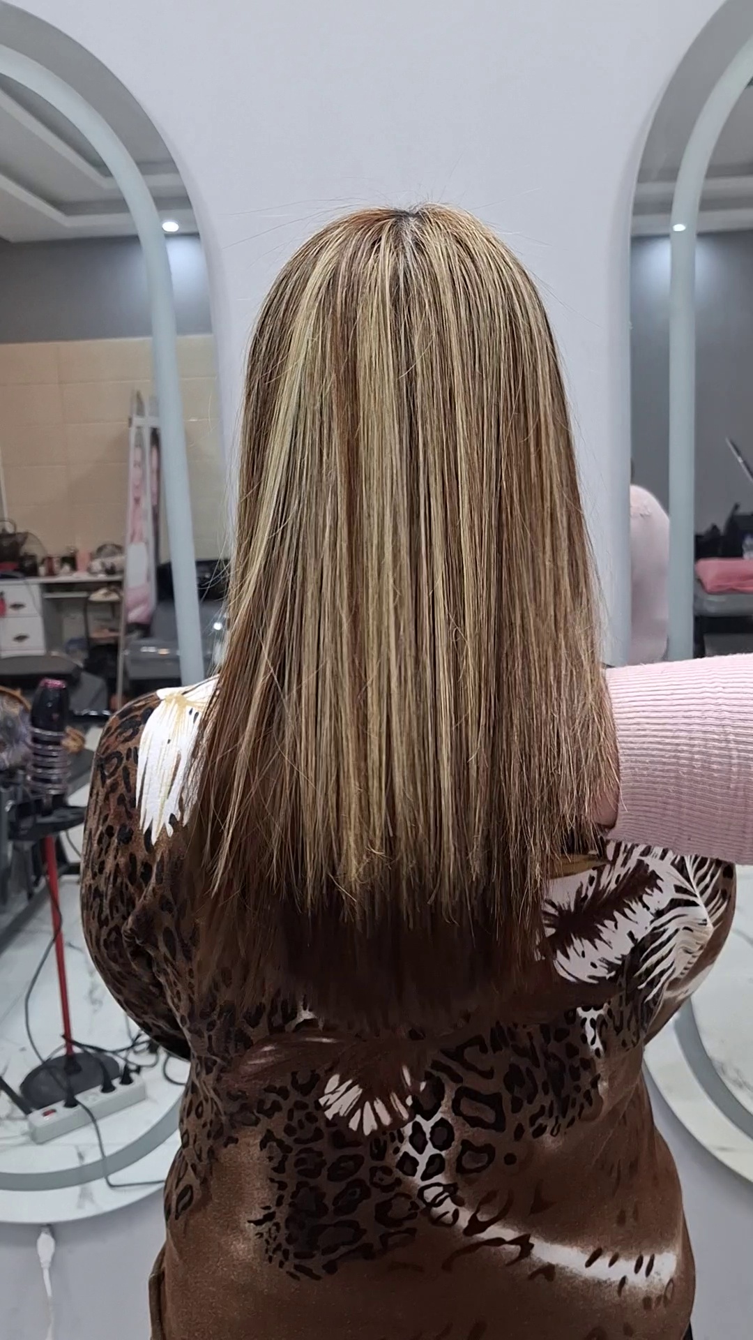 خدمات تخصصی کراتینه مو ناهید