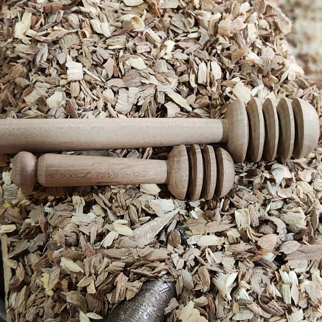 تولیدی وسایل چوبی میثم جوان