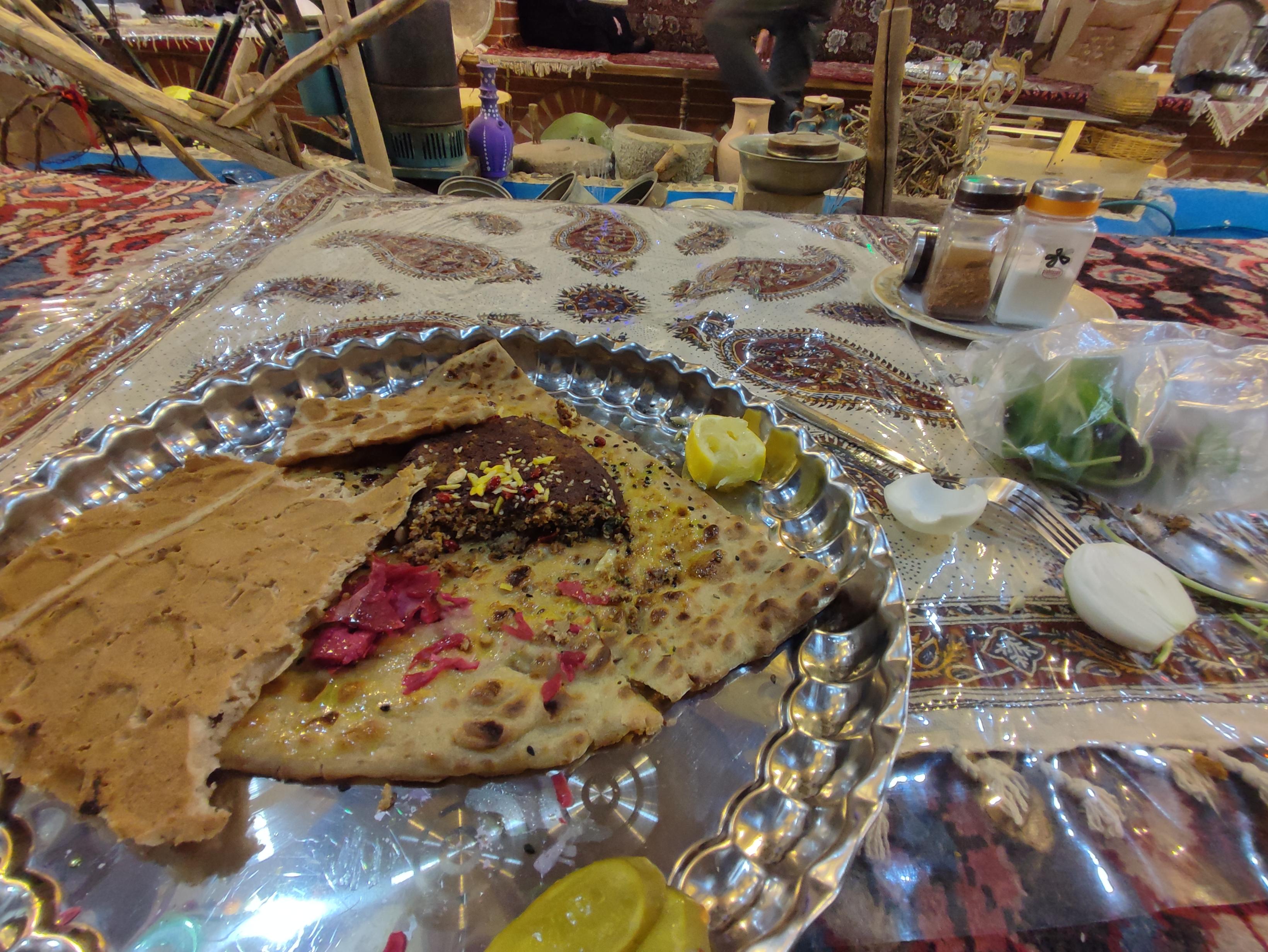 رستوران سنتی صفا