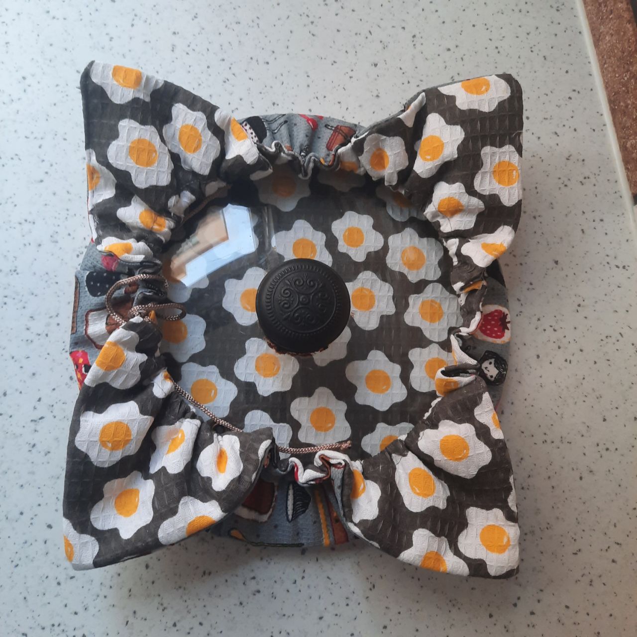 یک دمکنی در چند سایز منیژه