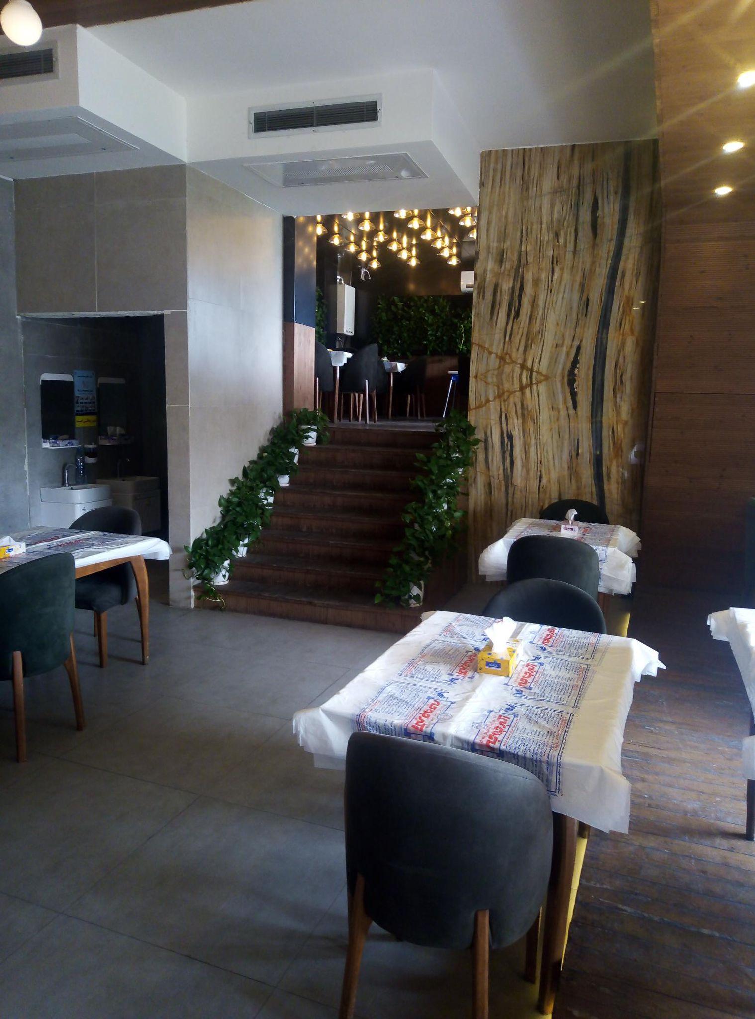 رستوران اکبر جوجه |شعبه ساحلی