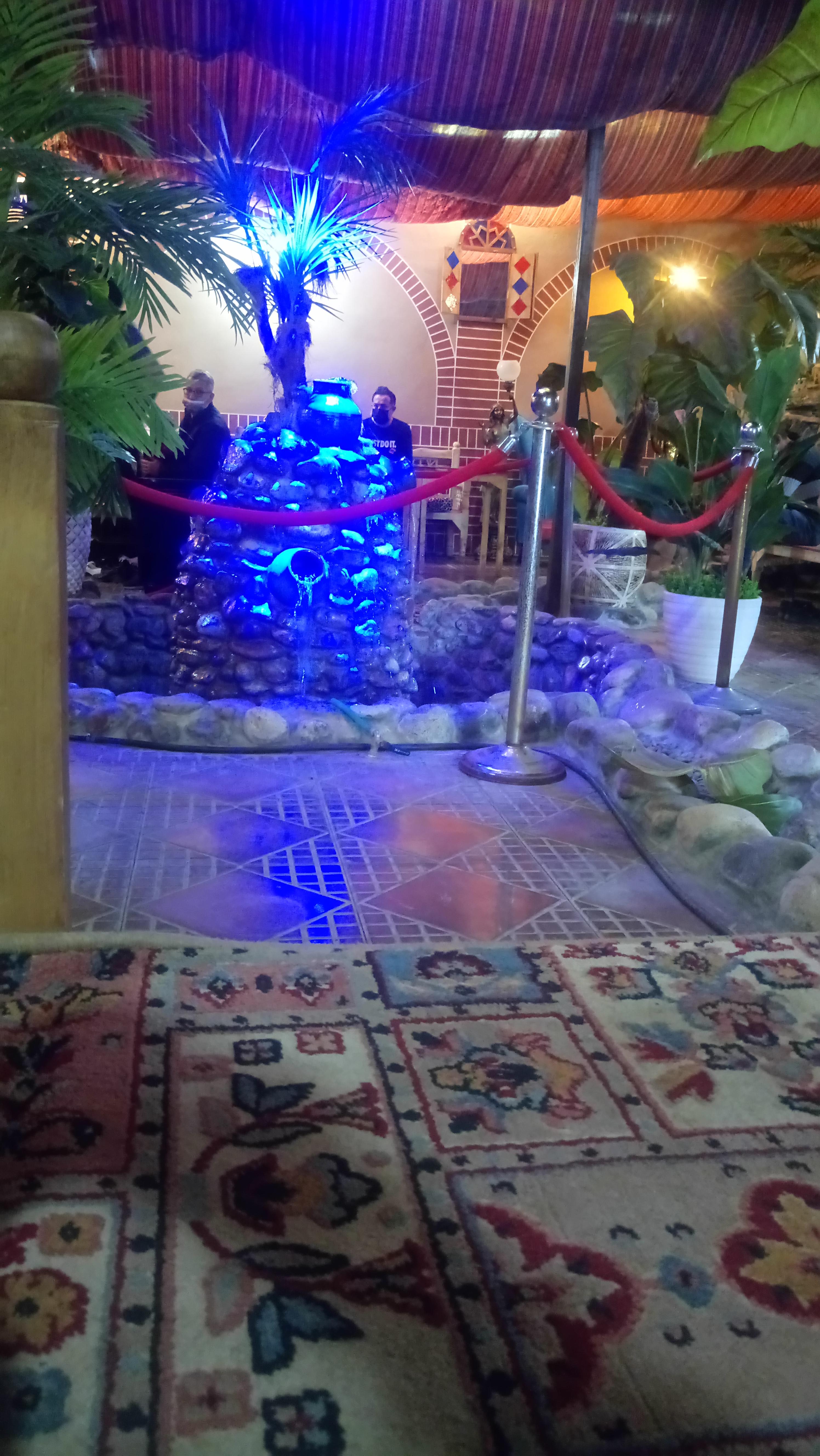 رستوران لبخند