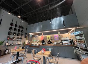 کافه رئیس(شیخ بهایی)