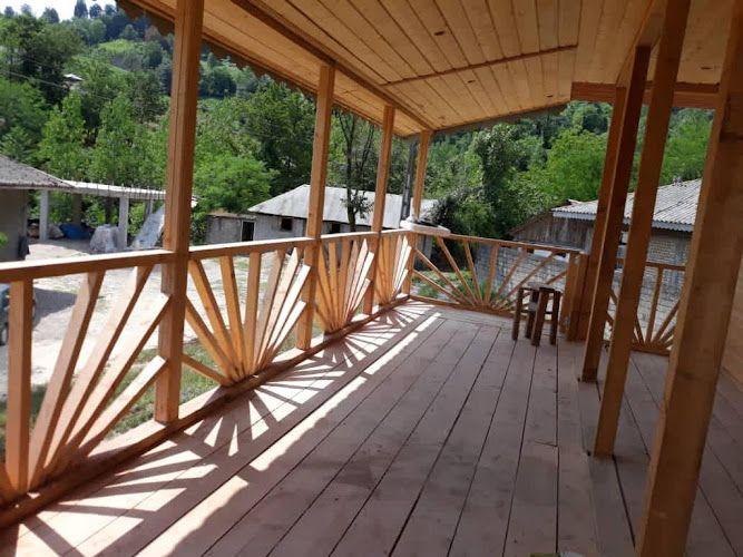 کلبه چوبی رهنما