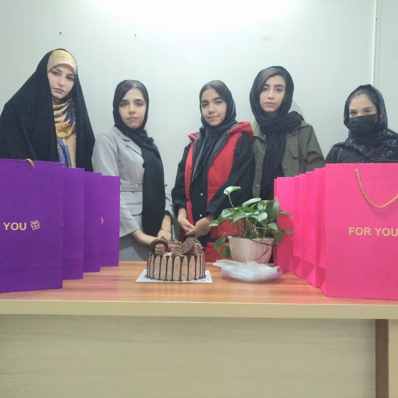اموزشگاه زبان های خارجی آریایی