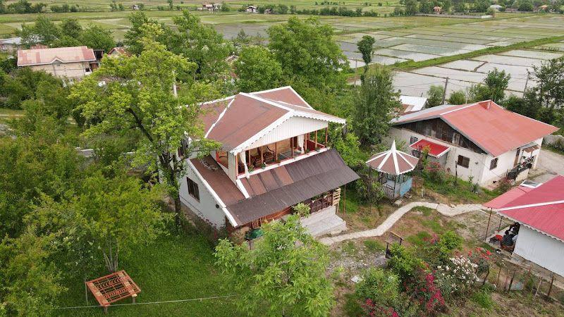 کلبه چوبی سیروس نجفی