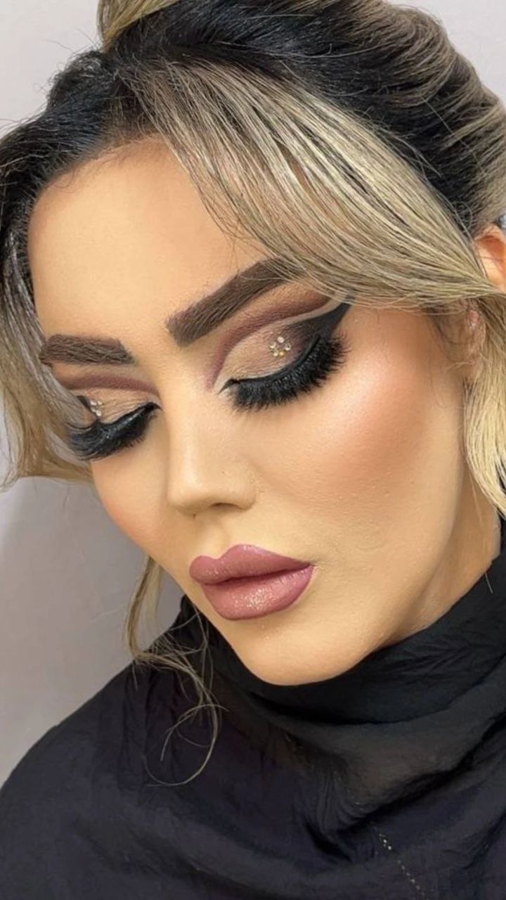 عروس سرای تاج