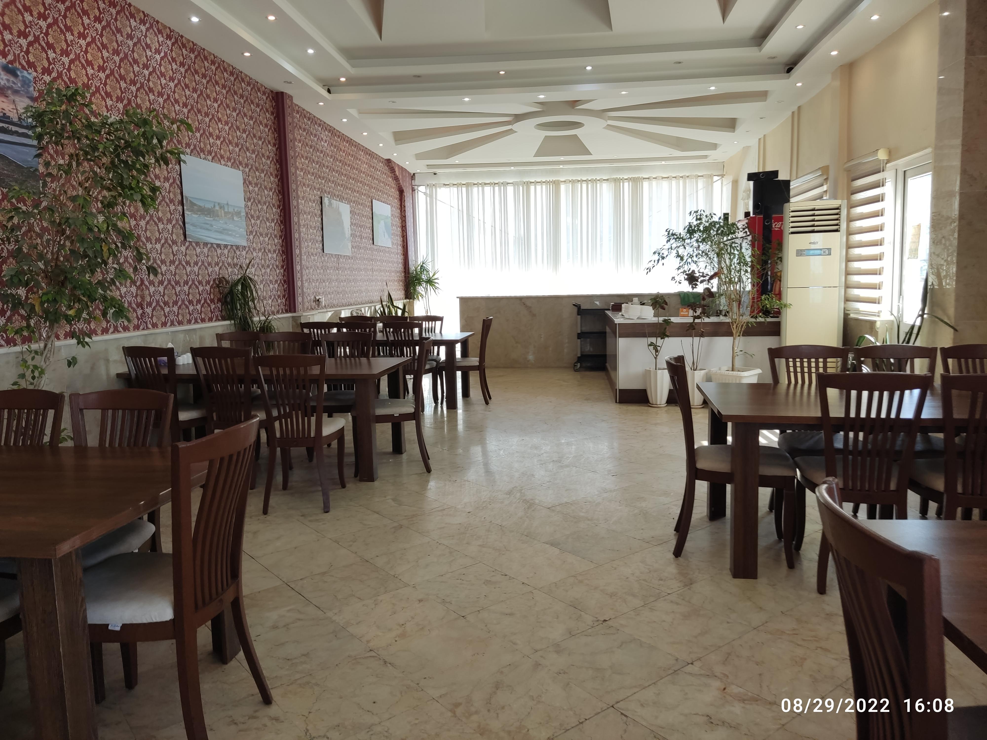 رستوران میلاد