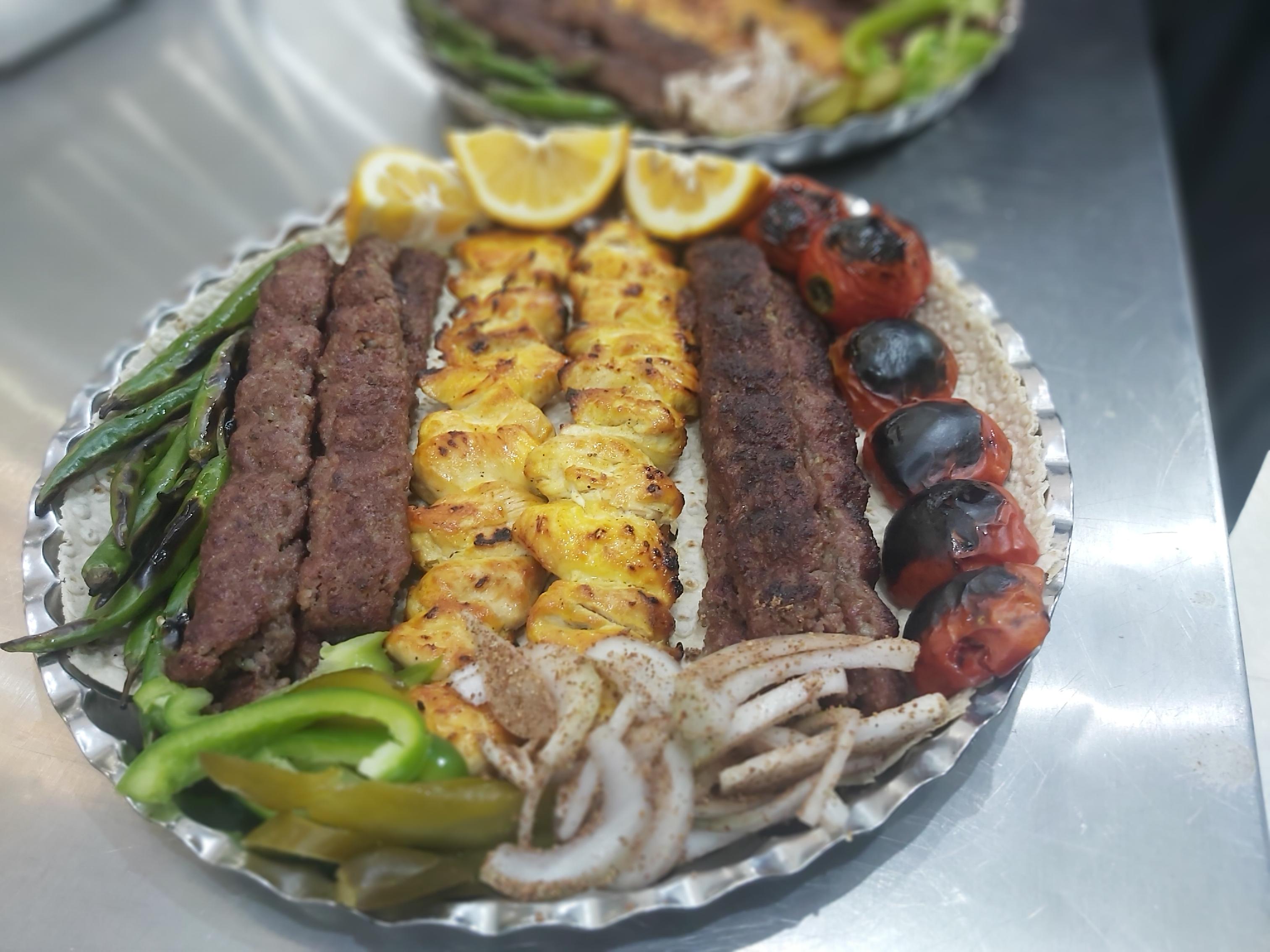 کافه کباب باباحاجی