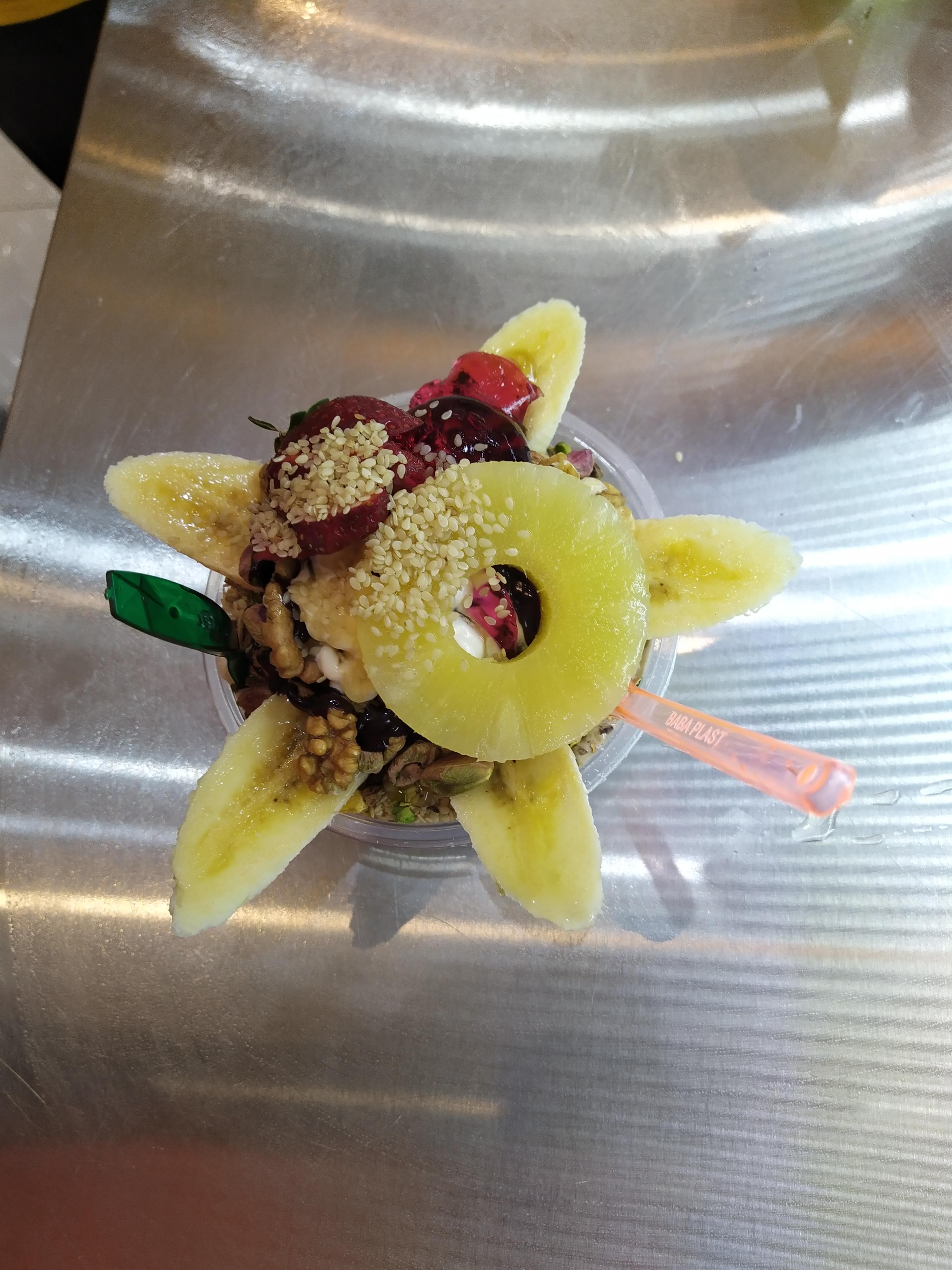 آبمیوه و بستنی کریستال