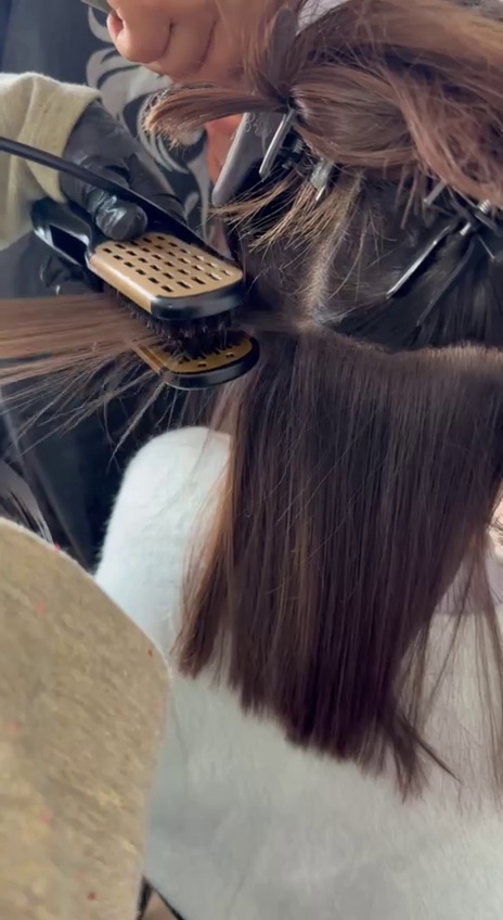 آموزشگاه آرایشگری و سالن زیبایی ویونا ☘️