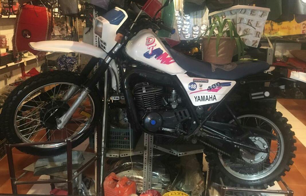 لوازم یدکی وتعمیرگاه موتورسیکلت المهدی