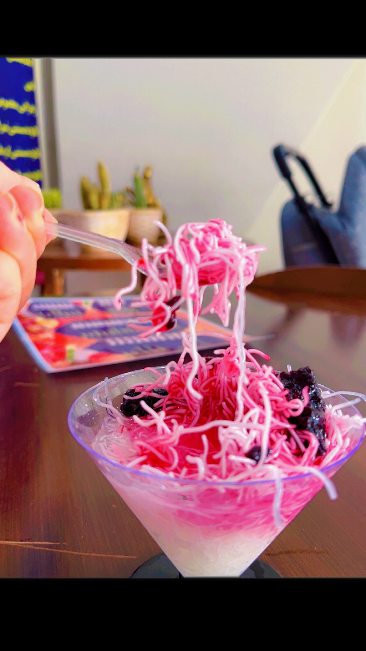 کافه بستنی آی شاد