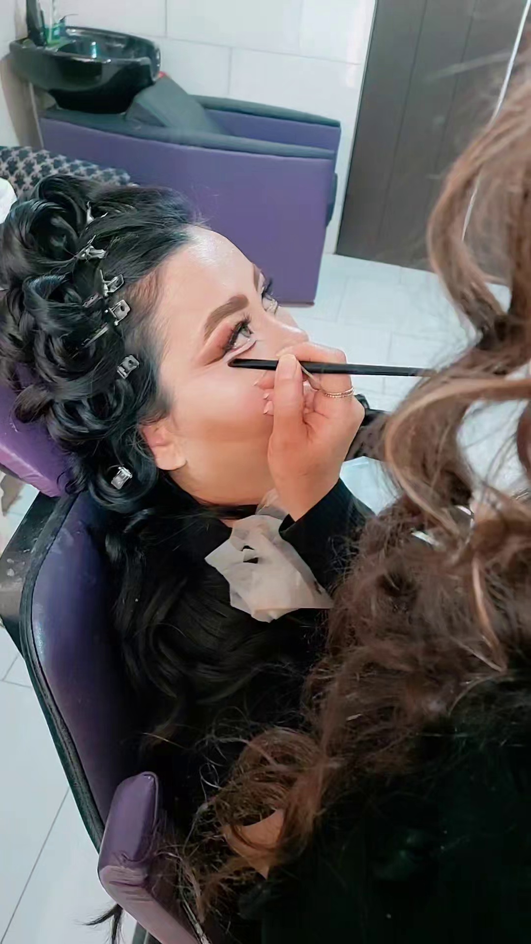 سالن زیبایی رها بیوتی