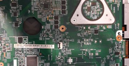 خدمات کامپیوتری و فنی مهندسی دست به نصب