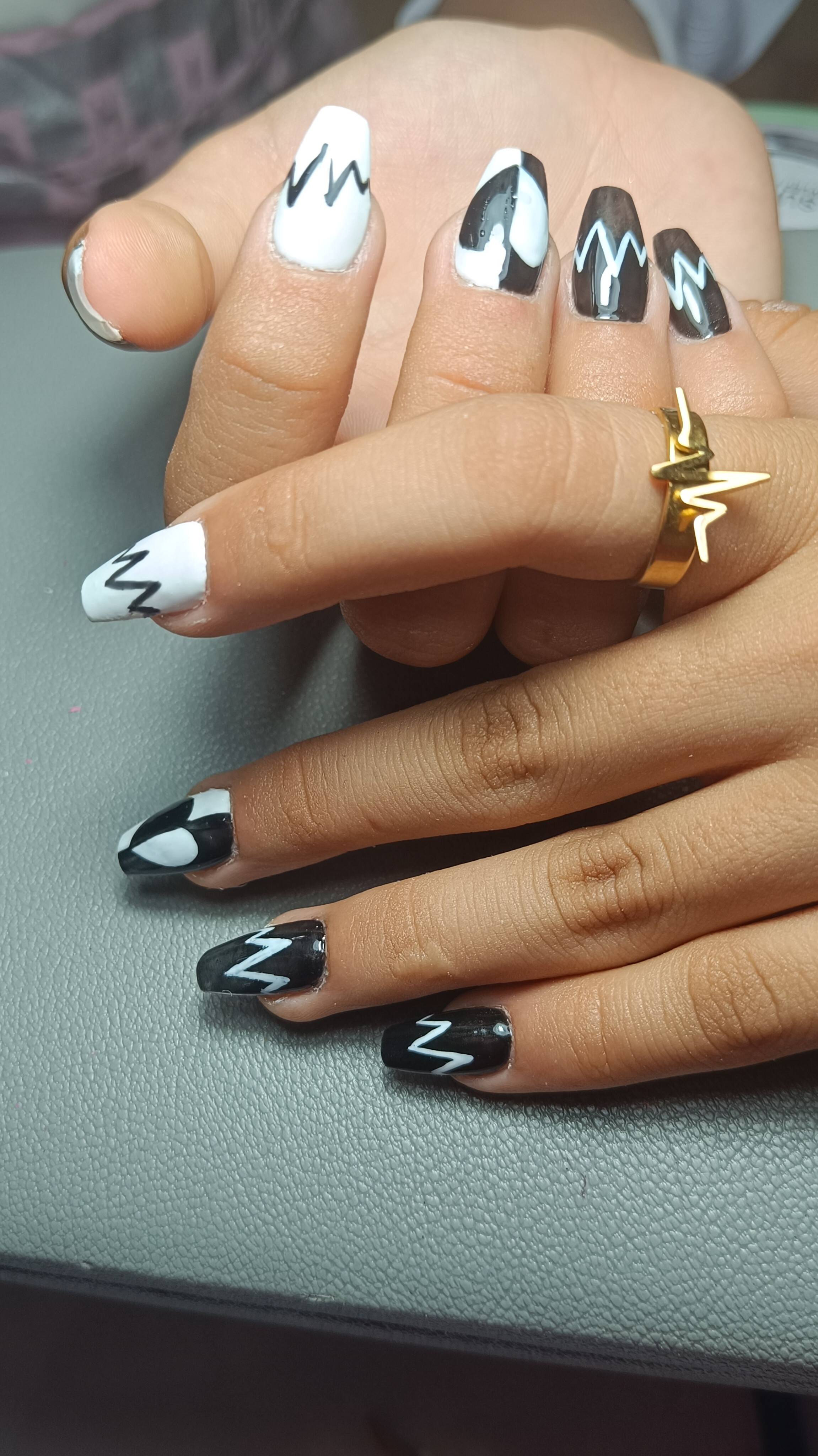 خدمات ناخن رستم زاده