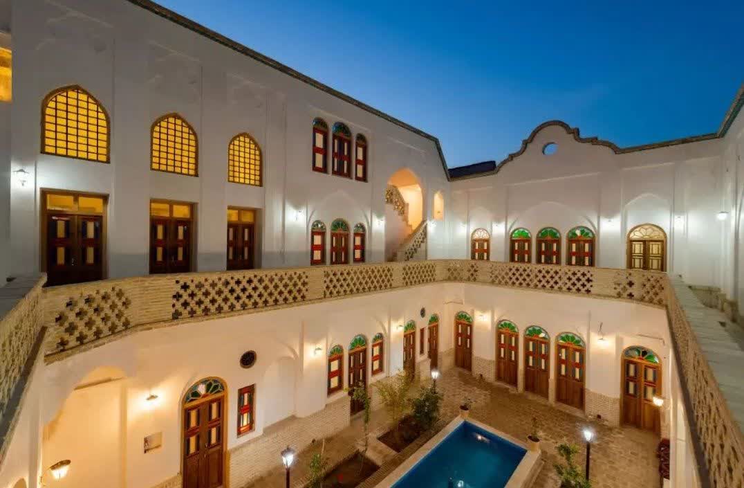 هتل سنتی شاه نشین