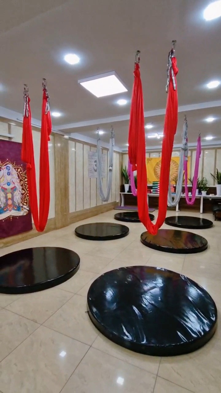 مرکز یوگا و اریال یوگا آرشیدا