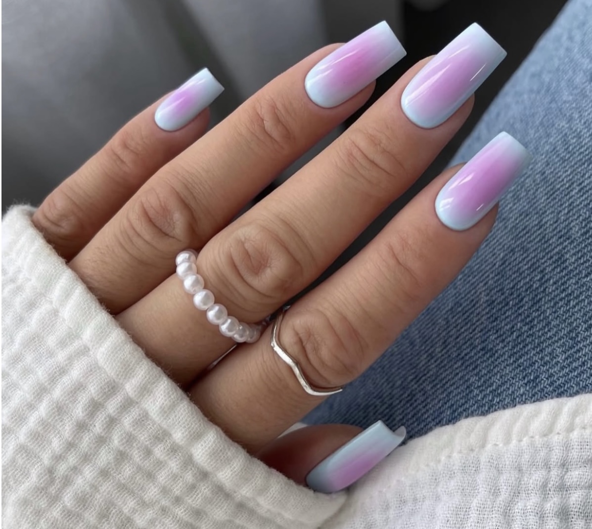 آرایشگاه زنانه عاطی بیوتی(آفر ناخن ورنگ)